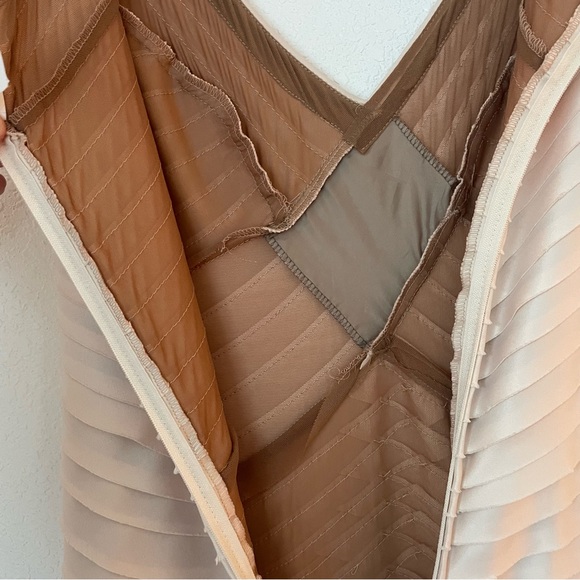 Tadashi Wedding lined Evening Party Gown Dress Size 12 
Pinky Cream in color - Picture 11 of 16